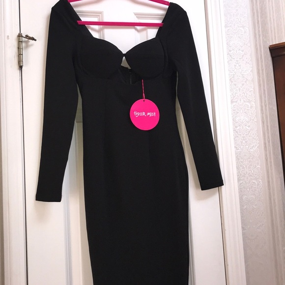 NWT Elegant Long Sleeve Black Dress Cutout Size S - Picture 2 of 5